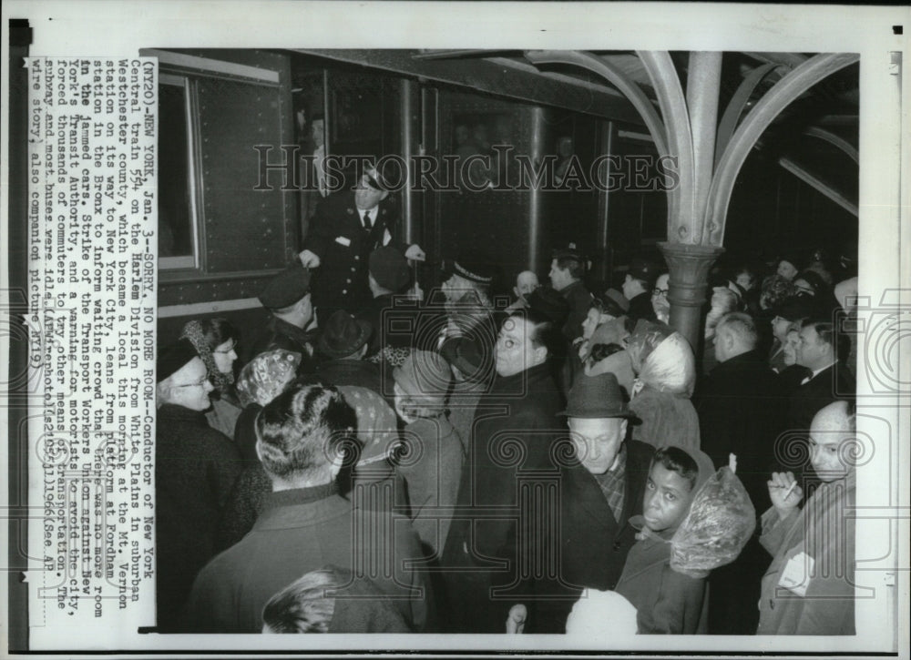 1966 Press Photo Strike Conductor Central Train Harlem - RRW87565 - Historic Images