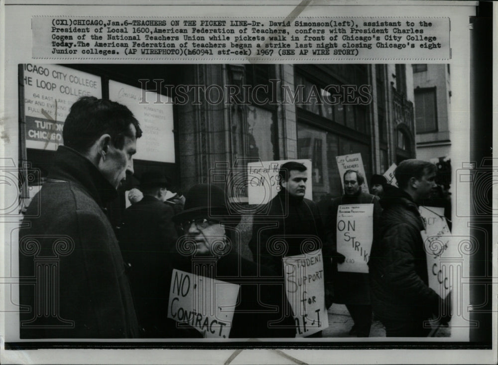 1967 Press Photo Strikes David Simonson Assisstant Pres - RRW87587 - Historic Images