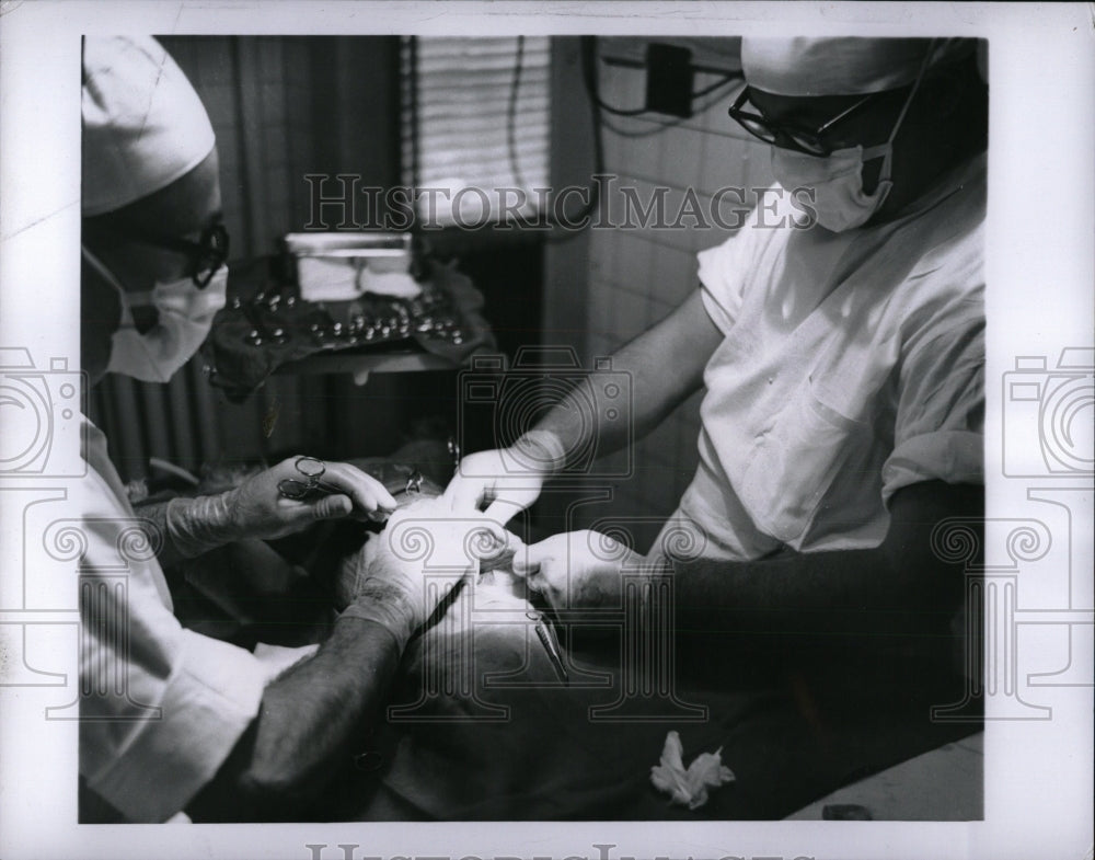 1959 Press Photo Human Operation ailments Household - RRW87747 - Historic Images