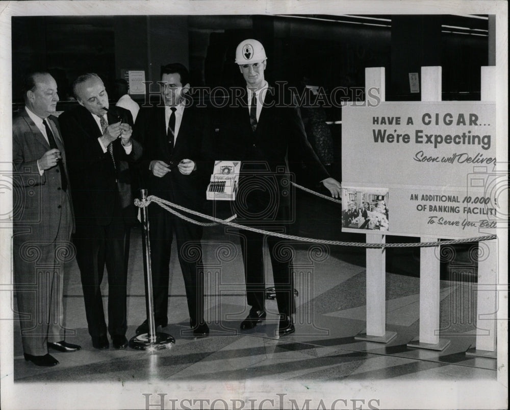 1966 Press Photo Exchange National Bank Chicago Cugar - RRW87837 - Historic Images