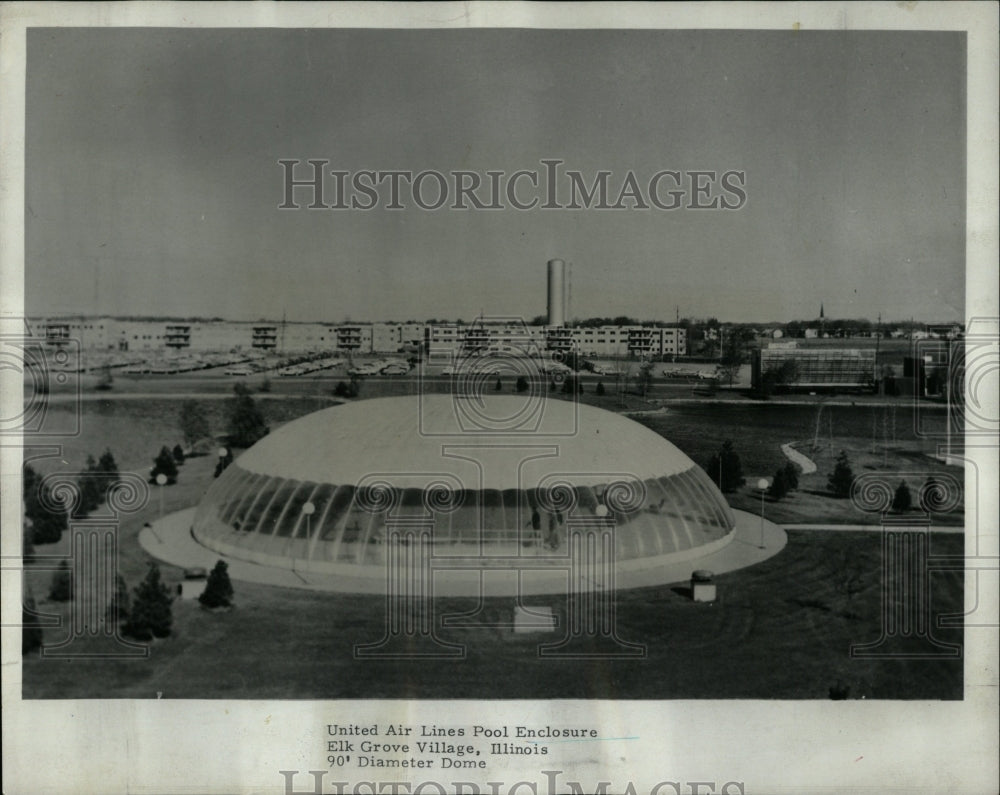 1967 Press Photo United Air Lines Pool Enclosure - RRW87849 - Historic Images