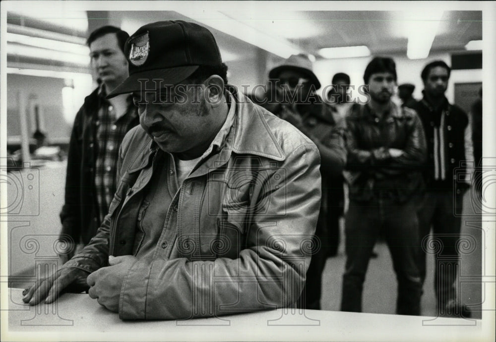 1980 Press Photo The Jobless Line Grows - RRW87895 - Historic Images