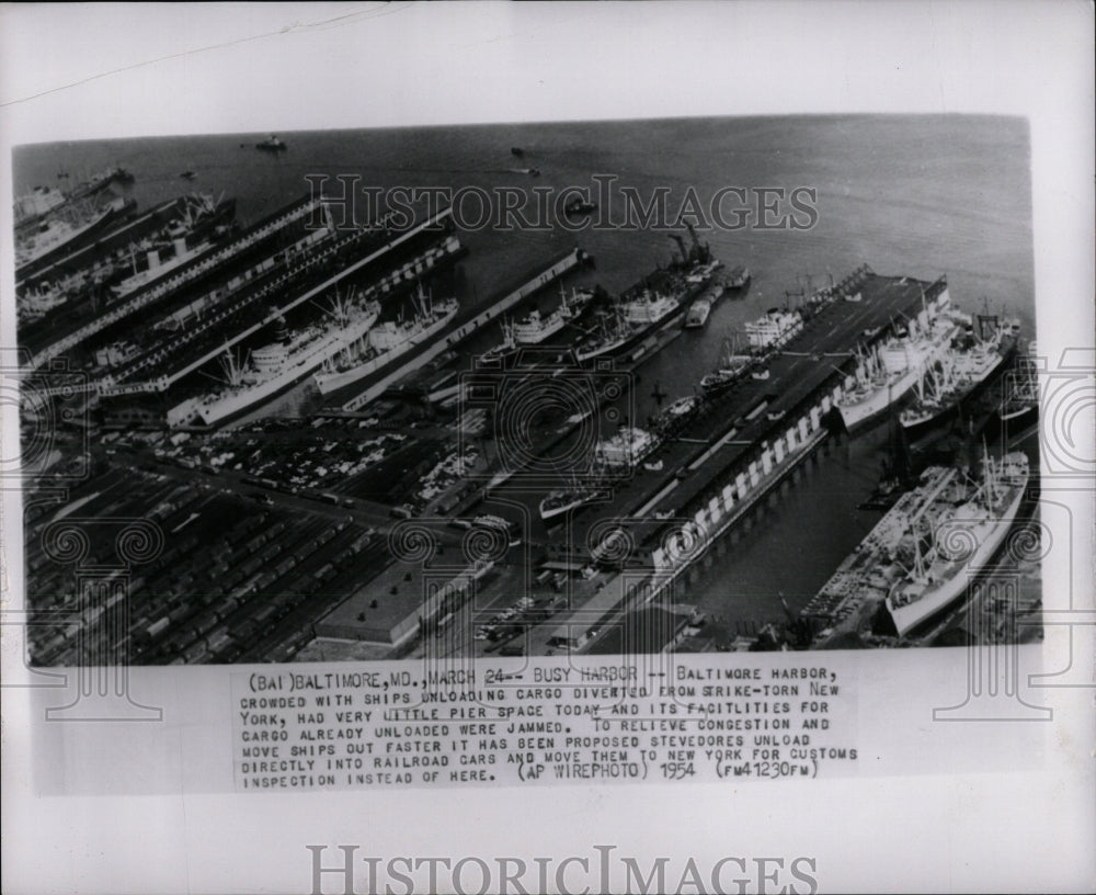 1953 Press Photo Baltimore Harbor Strike ships Jammed - RRW88075 - Historic Images