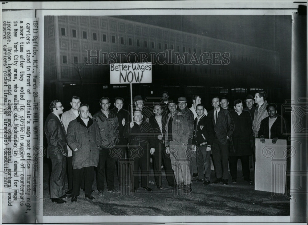 1970 Press Photo Buffalo&#39;s main post workers on strike. - RRW88125 - Historic Images