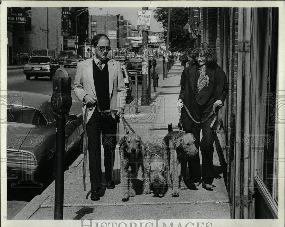 1982 Press Photo Joe Judy Fell Airdales Pet Animal Dog - RRW88367 - Historic Images