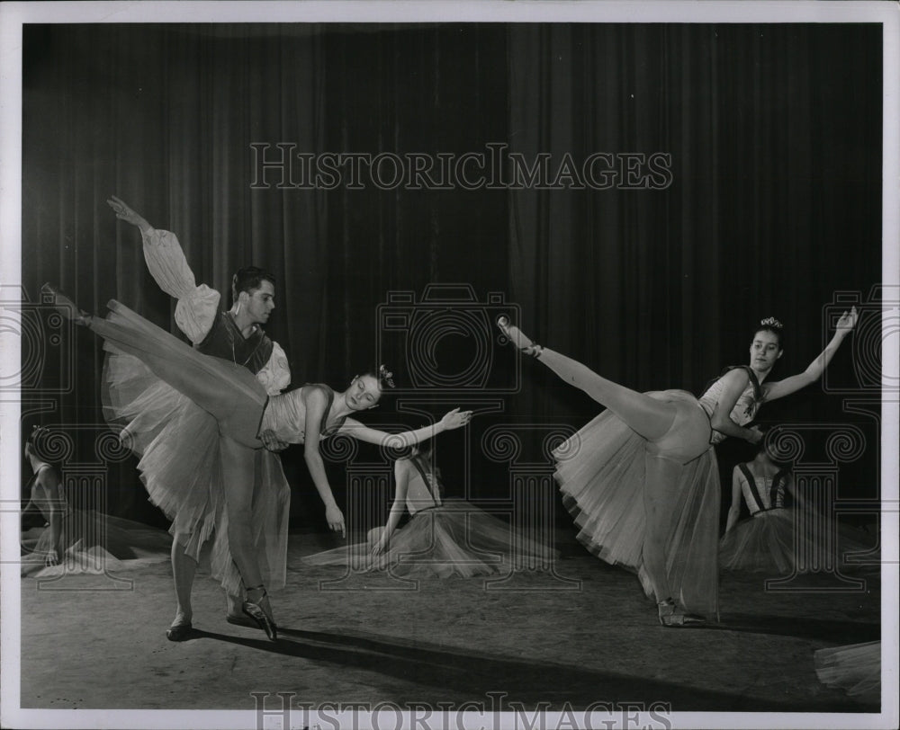 1956 Press Photo Dancing Ballet Severo Aniceto Salterel - RRW88847 - Historic Images