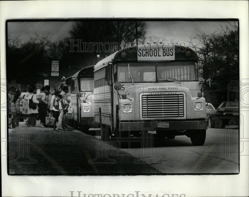 1981 Press Photo Ludington Middle School Busing - RRW88929 - Historic Images