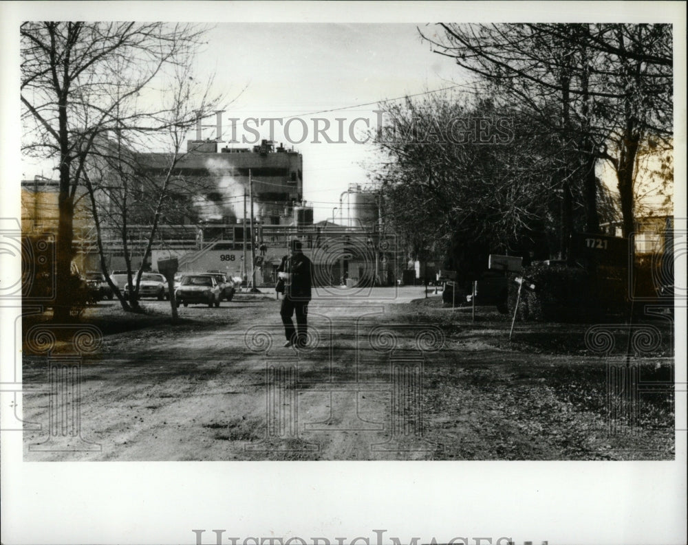 1984 Press Photo Chemical Fumes Midland Michigan - RRW88989 - Historic Images