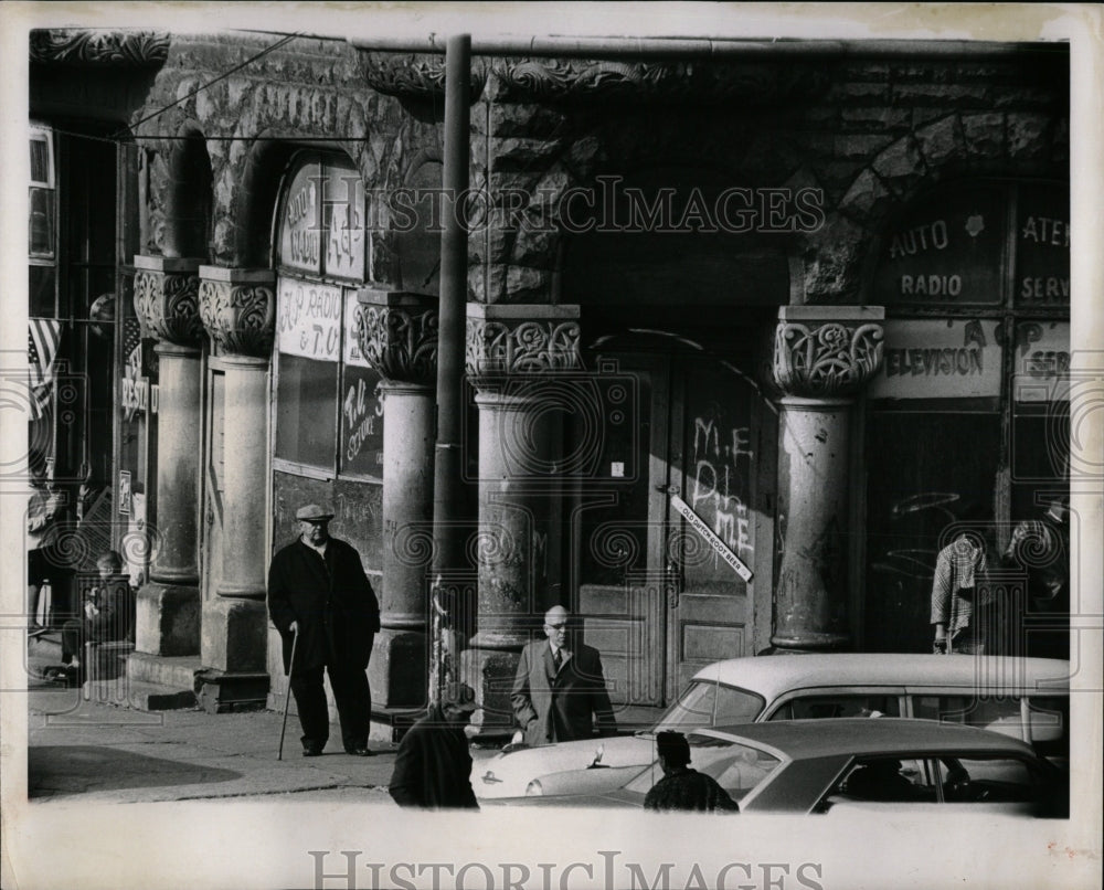 Press Photo Downtown City Busy - RRW89015 - Historic Images