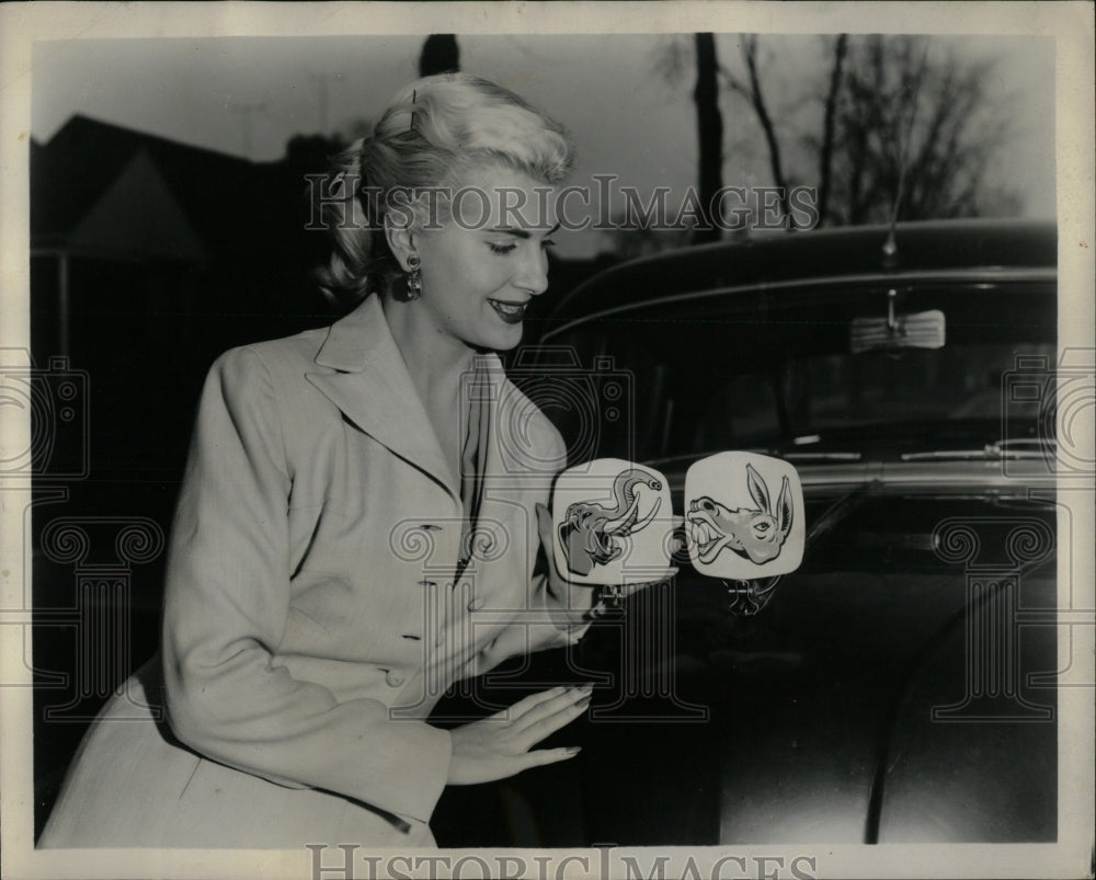 1952 Press Photo Novel Reimageing Of Campaign Bittons - RRW89035 - Historic Images