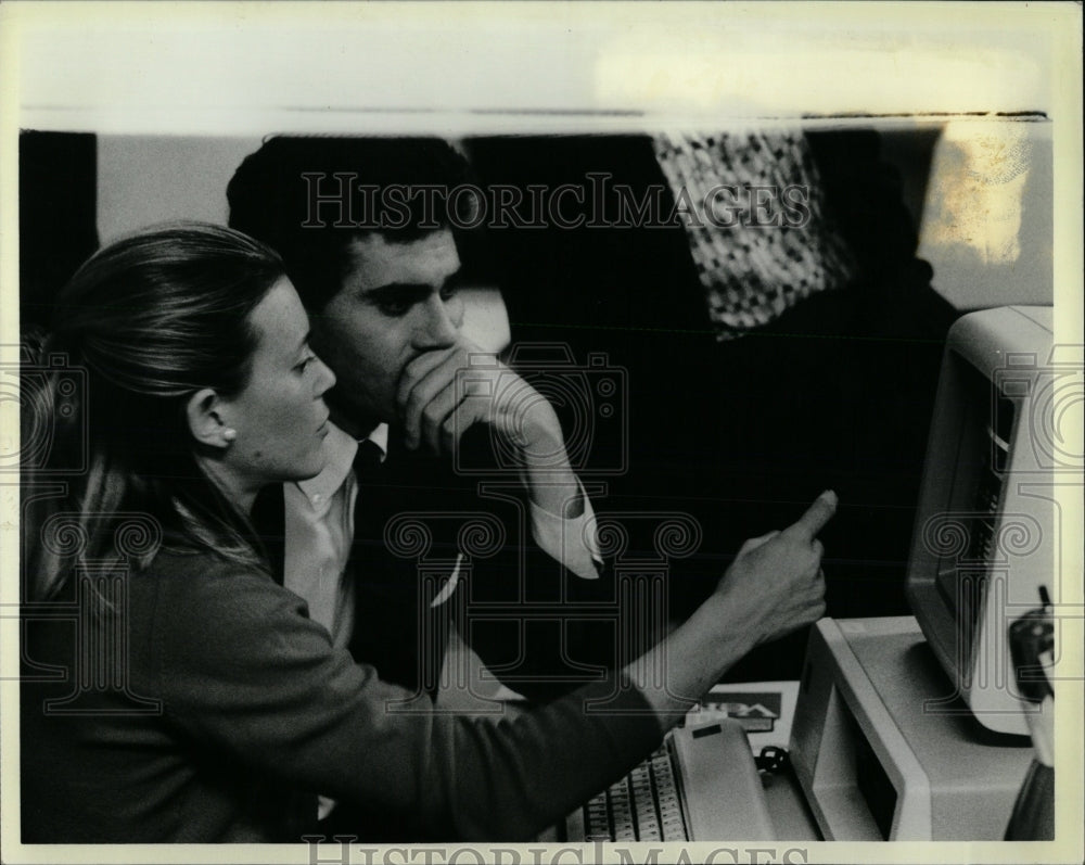 1985 Press photo MARY DANIEL COMPUTER TRAINING CLASS - RRW89091 - Historic Images