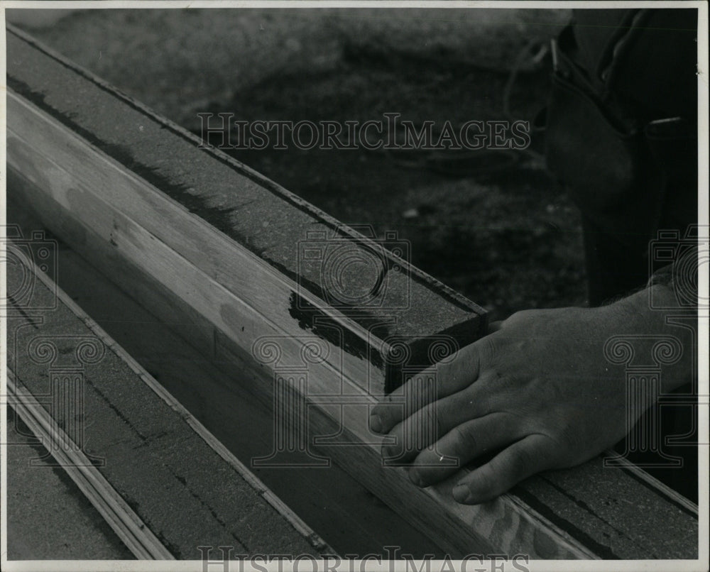 1975 Press Photo Ground Wood Bark Particle Inner Core - RRW89111 - Historic Images