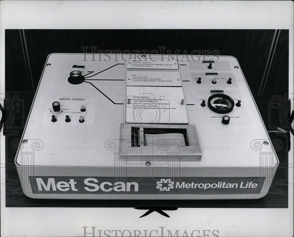 1975 Press Photo Computers Metscan Equipment - RRW89243 - Historic Images