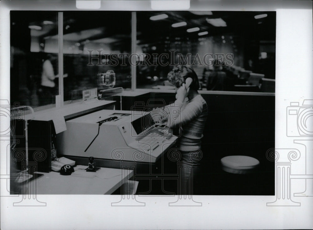 1975 Press Photo Large Computer In Business - RRW89293 - Historic Images