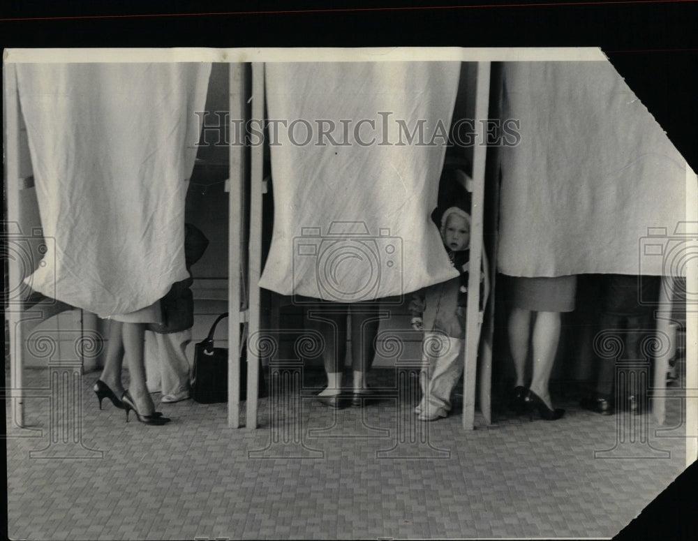 1955 Press Photo Voting Poll West Leyden High School - RRW89455 - Historic Images