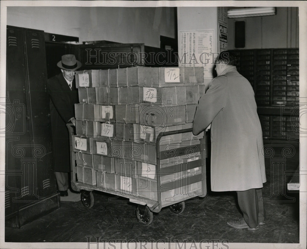 1953 Press Photo Election Returns - RRW89547 - Historic Images