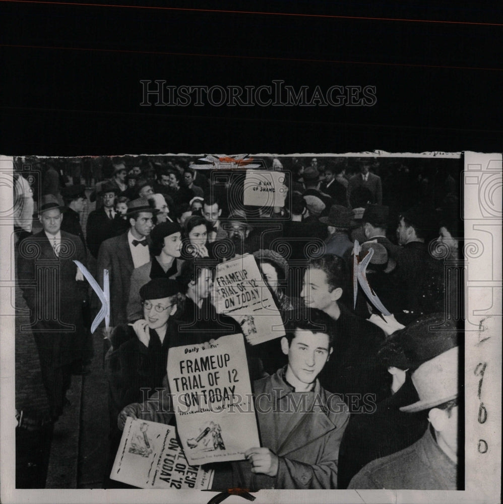 1949 Press Photo Communists Picketing Federal Building - RRW89637 - Historic Images