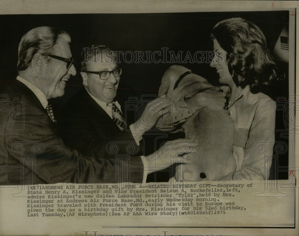 1975 Press Photo Mr. And Mrs. Henry A. Kissinger - RRW89805 - Historic Images