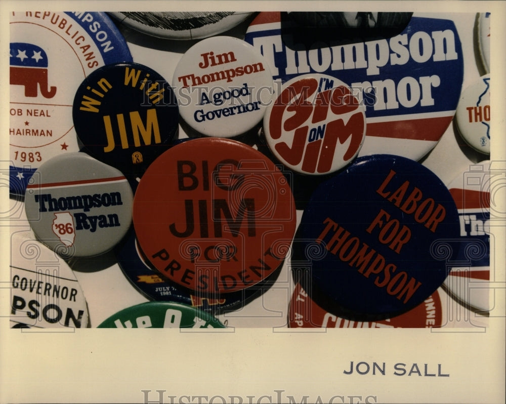 1990 Press Photo Campaign Button Collection Thompson - RRW89975 - Historic Images