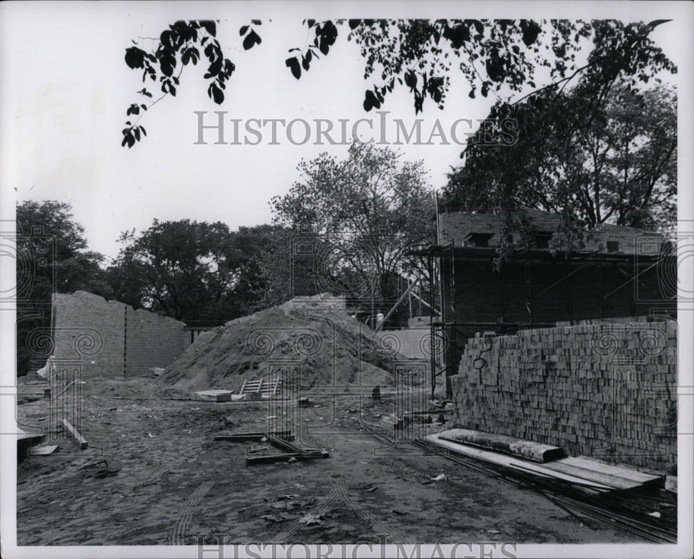 1967 Press Photo Detroit Zoo Penguin House Construction - RRW90003 - Historic Images