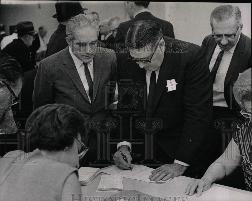 1966 Press Photo ELECTION TIMOTHY J. SHEEHAN - RRW90175 - Historic Images