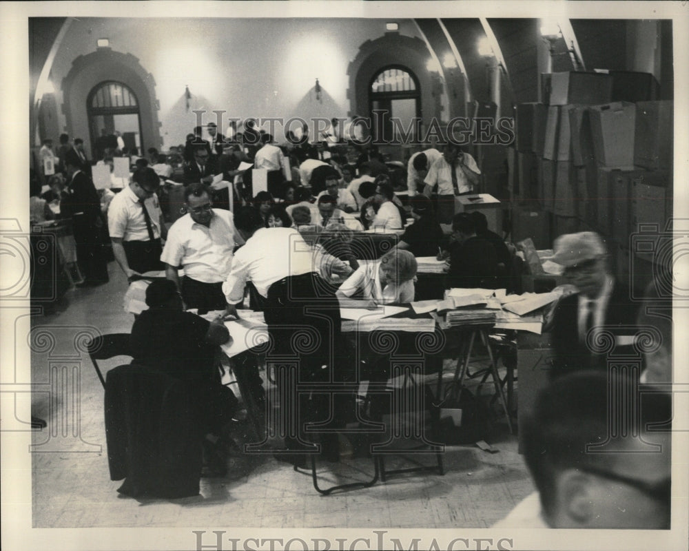 1964 Press Photo Chicago Ave Armory Election - RRW90177 - Historic Images