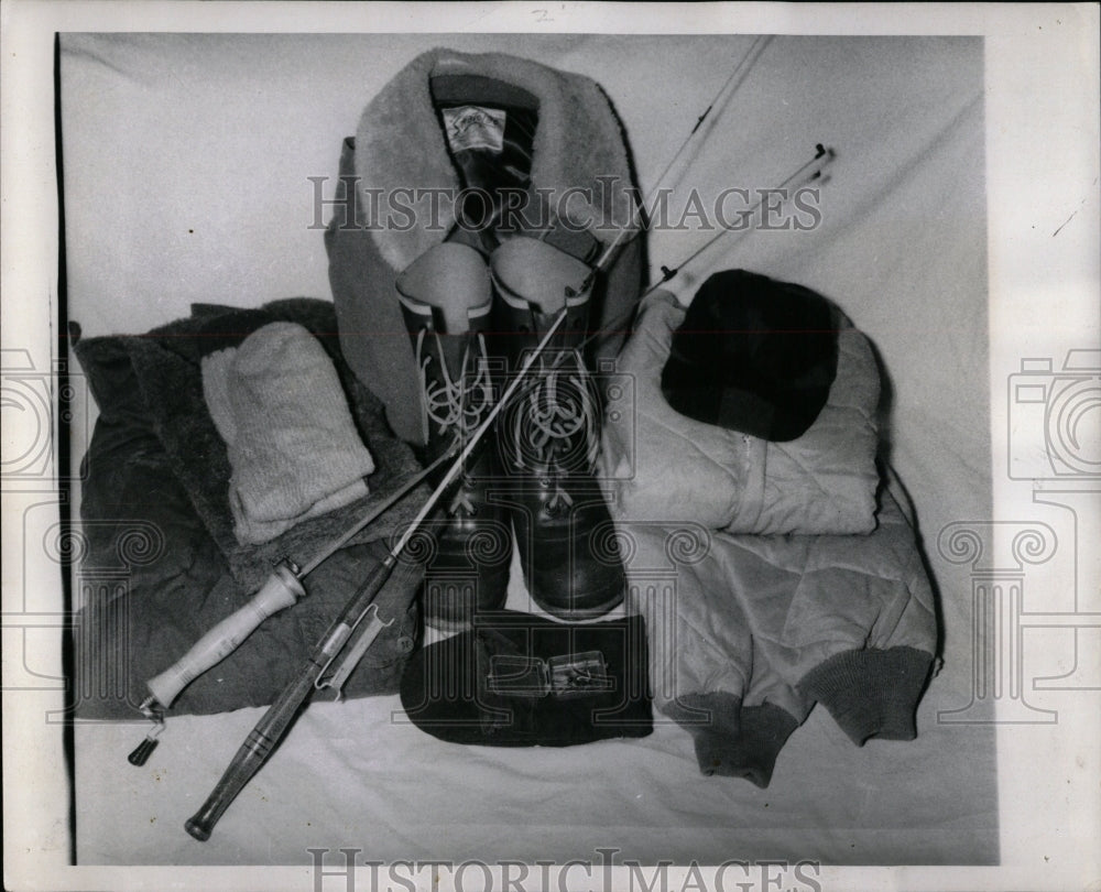 1958 Press Photo Ice Fishing Equipment Necessary - RRW90273 - Historic Images