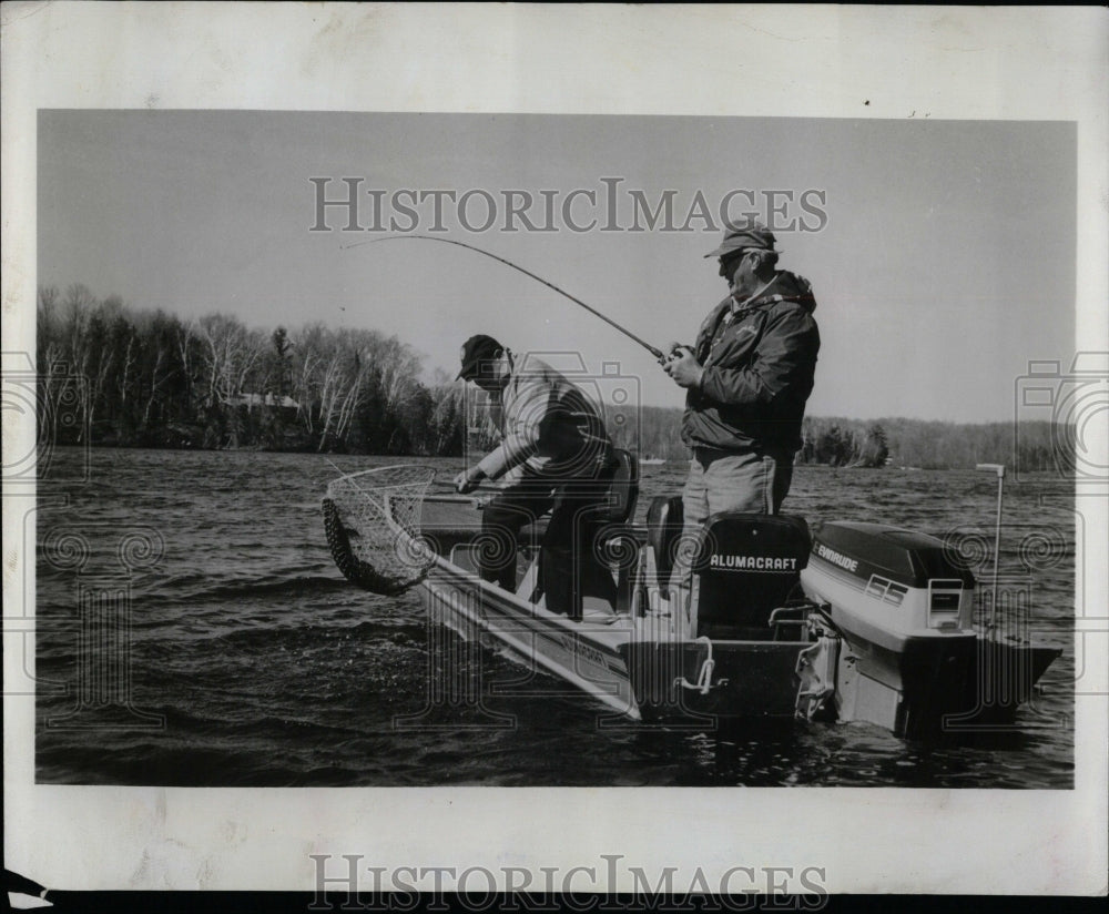 1979 Press Photo Big fish Illinois Lakes available - RRW90365 - Historic Images