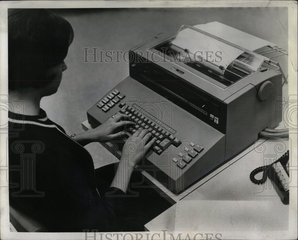 1965 Press Photo Students Learn On IBM 1050 Terminals - RRW90461 - Historic Images