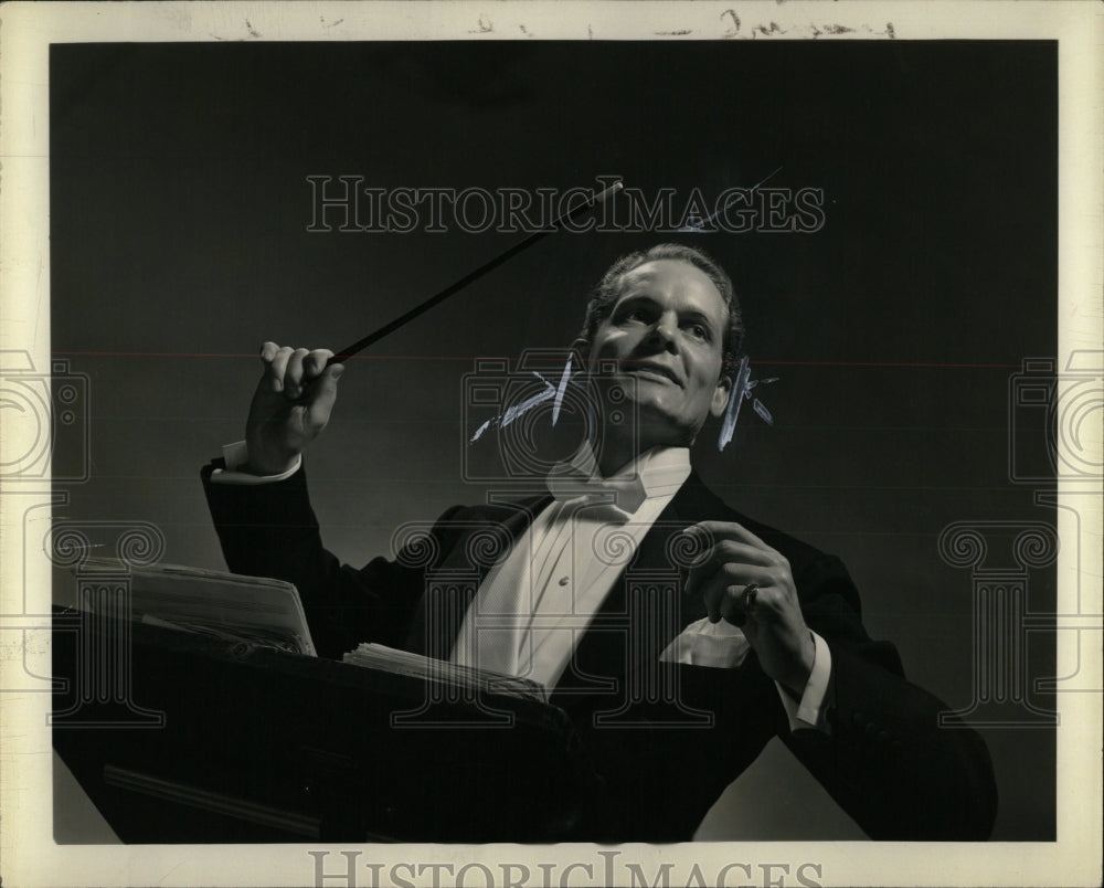 1943 Press Photo Lowry Clark Conductor - RRW90503 - Historic Images