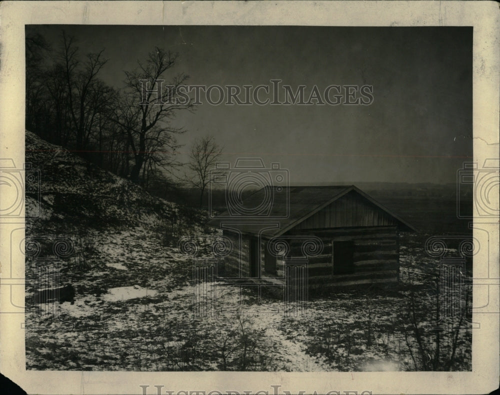 1978 Press Photo Relic of Pioneer Days in Log Cabin - RRW90551 - Historic Images