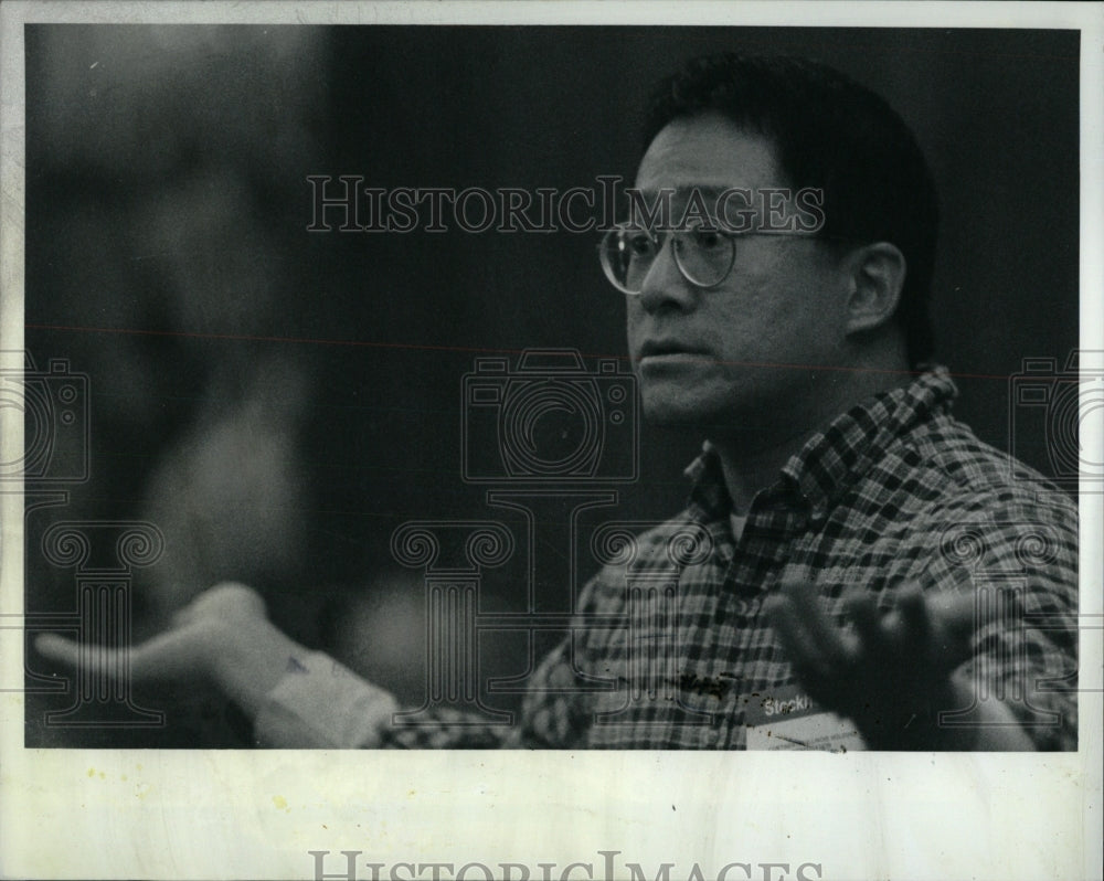 1989 Press Photo Alphonso Feng very unhappy - RRW90595 - Historic Images