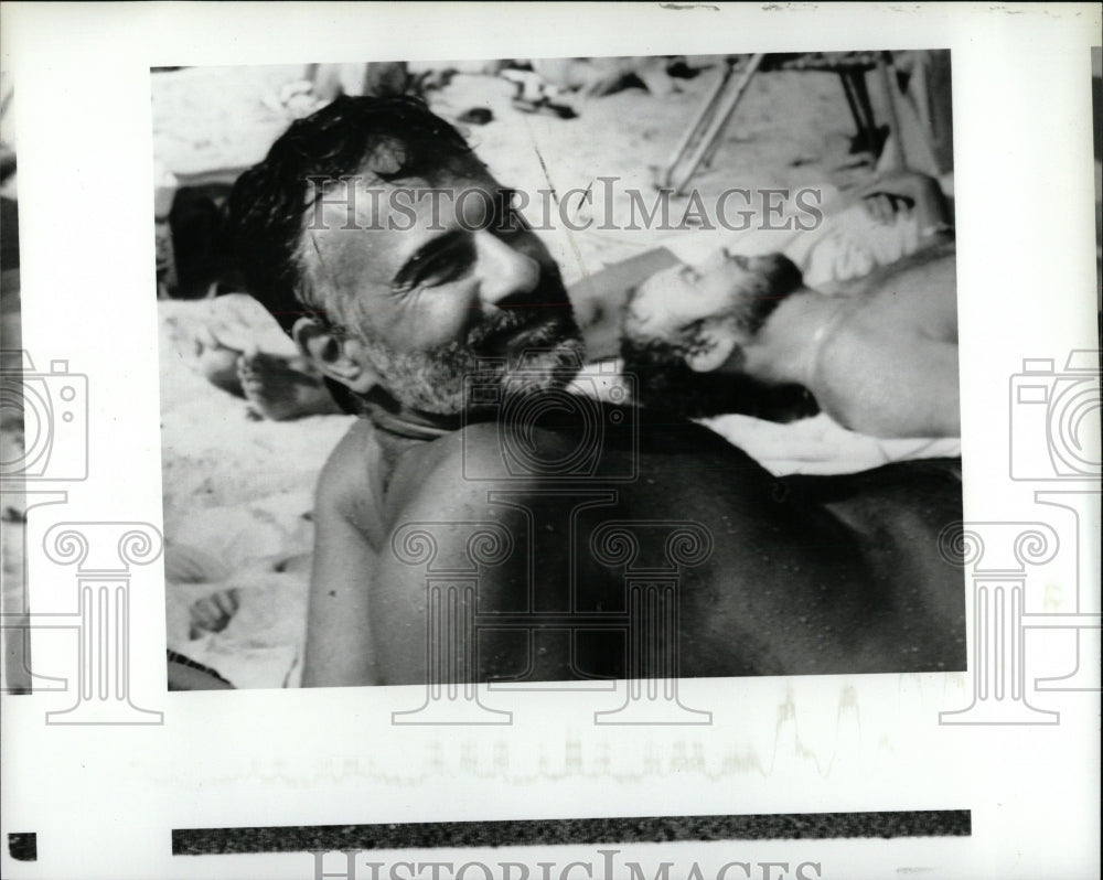 1987 Press Photo Sam Lafata survivor of Puerto Rico fir - RRW90643 - Historic Images