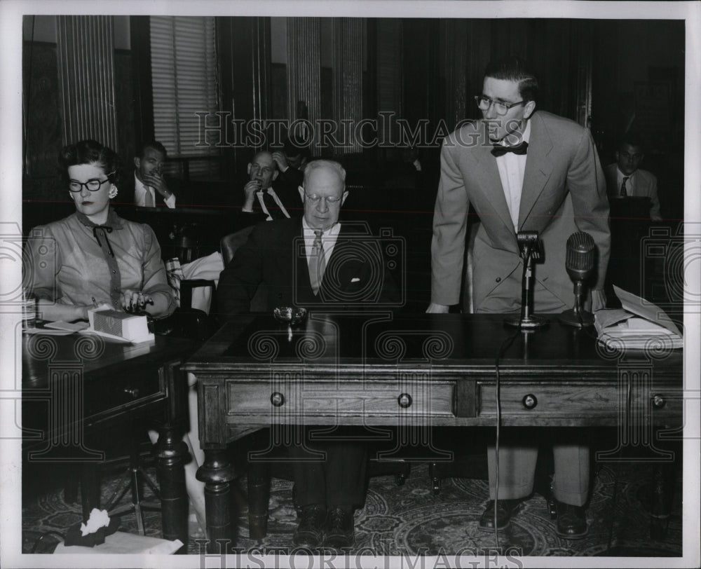 1954 Press Photo Michigan Communism Inquiry Trial - RRW90655 - Historic Images