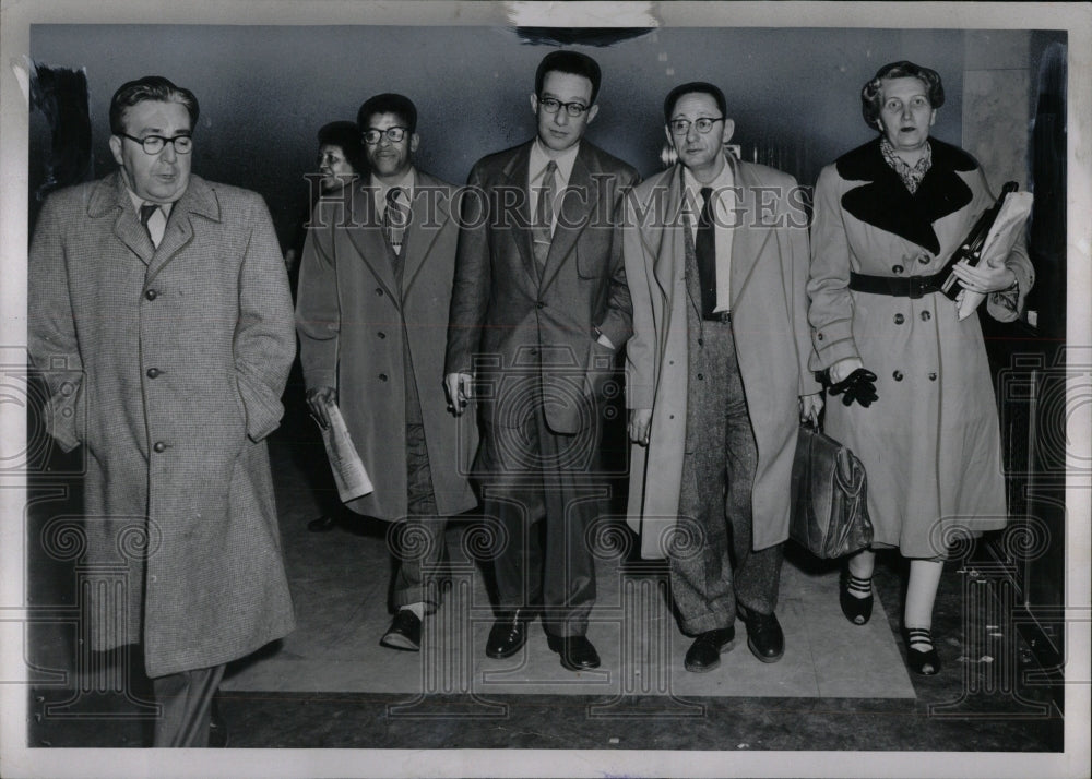 1954 Press Photo Communist inquiry hearing in Detroit - RRW90665 - Historic Images