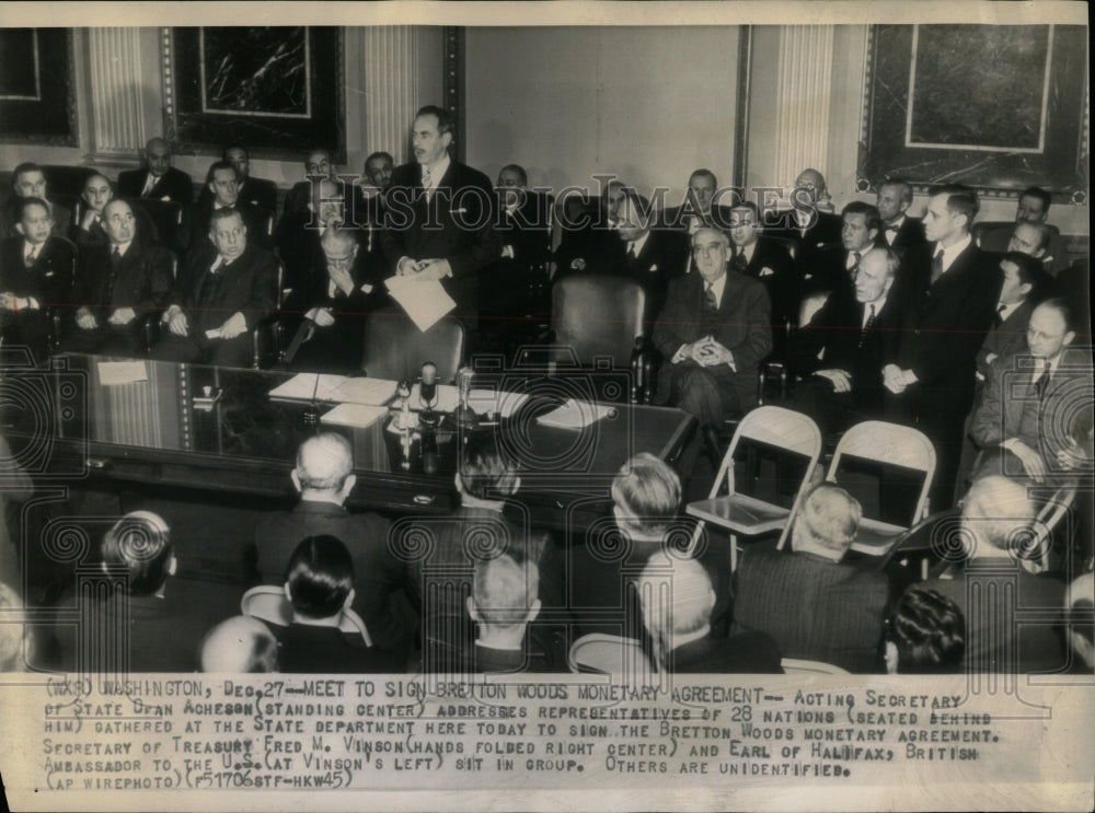 1945 Press Photo Acting Sec. of State Dan Acheson - RRW90869 - Historic Images