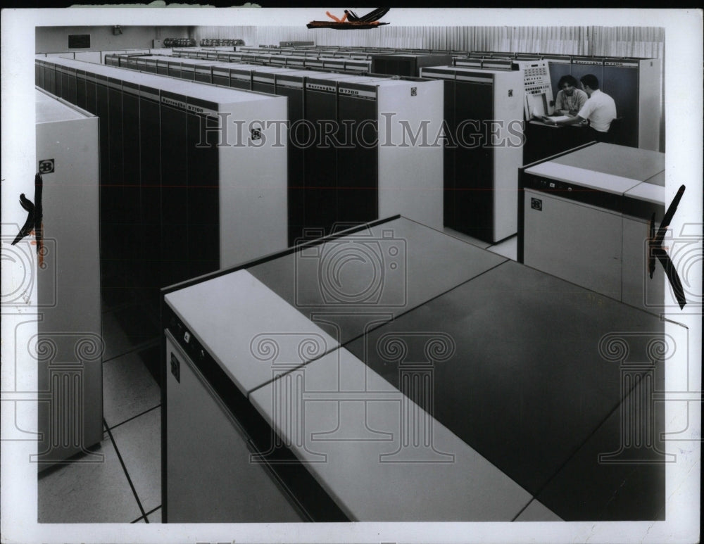 1975 Press Photo Computer room - RRW90889 - Historic Images