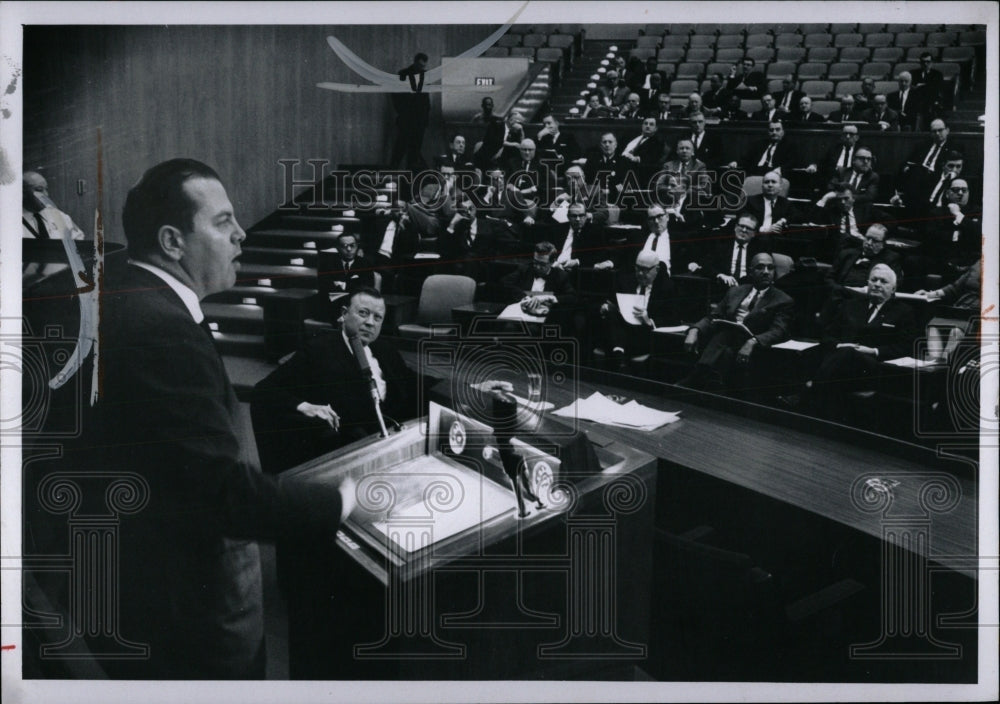 1966 Press Photo Detroit Mayor Jerome Cavanagh - RRW90969 - Historic Images