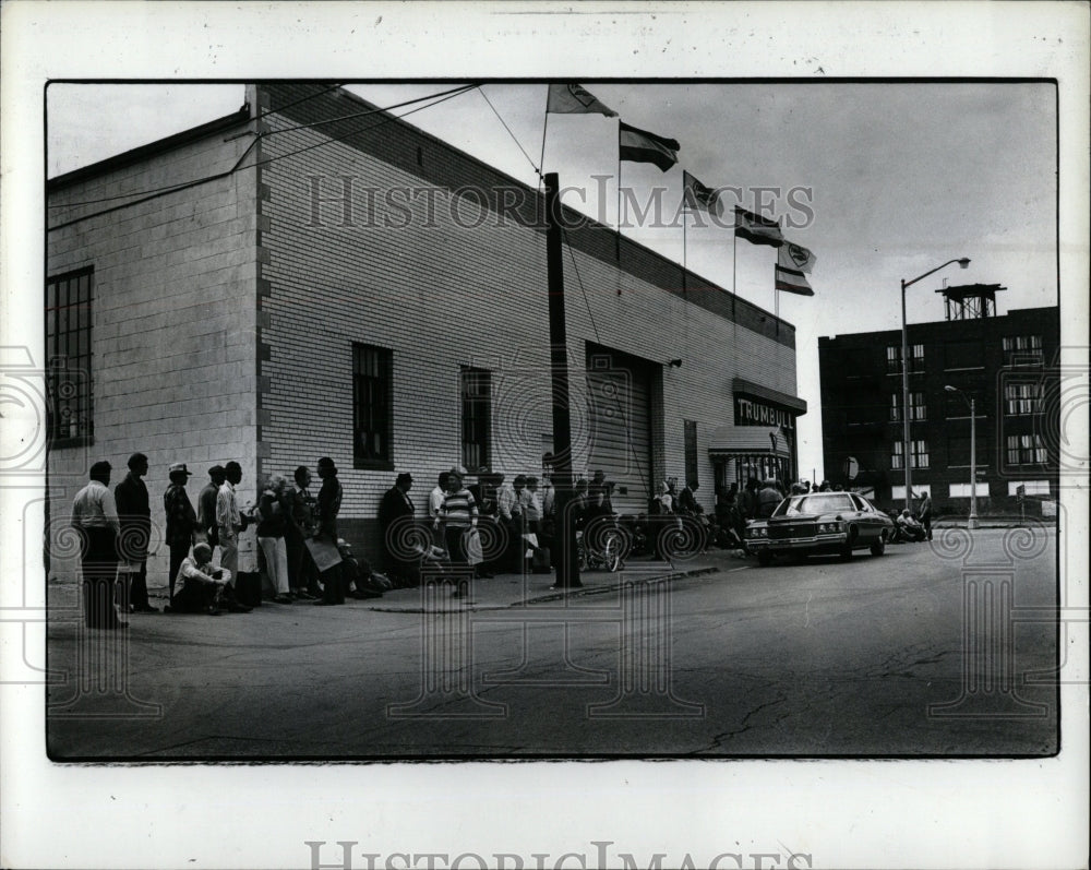 1980 Press Photo Homeless receive aid in Detroit MI - RRW91011 - Historic Images