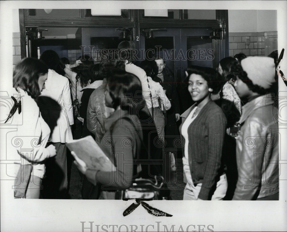 1975 Press Photo Detroit Michigan&#39;s Denby High School - RRW91027 - Historic Images