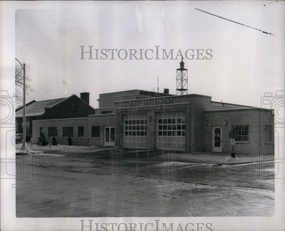 1957 Press Photo Exterior of Police Station at Elnhurst - RRW91097 - Historic Images