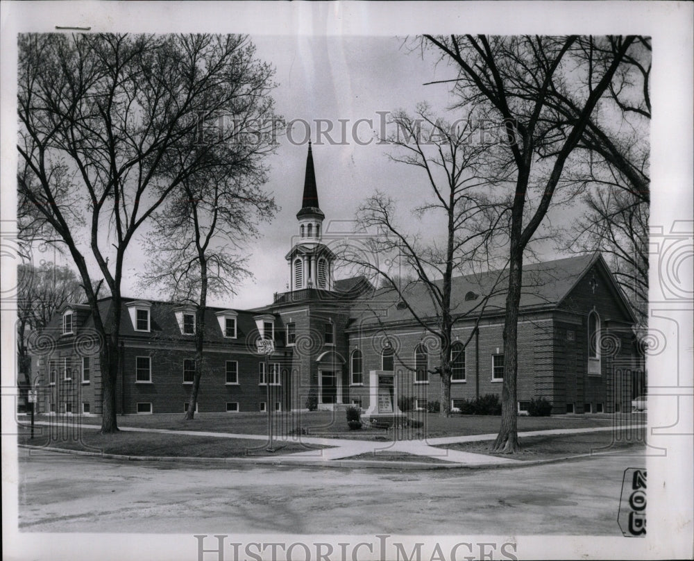 1958 Press Photo ELMHURST METHODIST CHURCH - RRW91099 - Historic Images