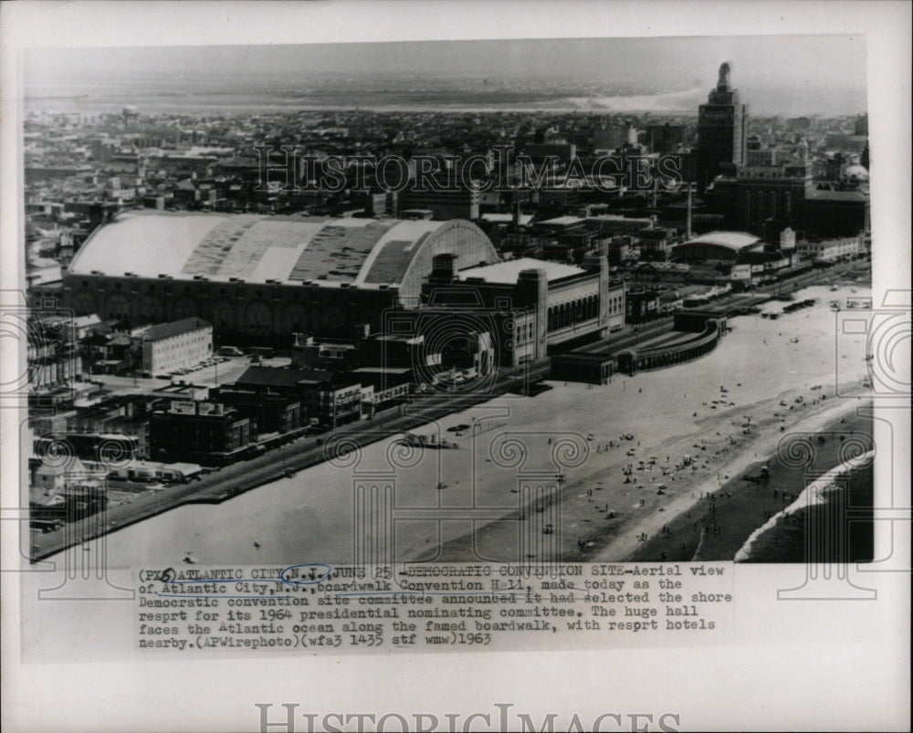 1963 Press Photo Aerial View Atlantic City NJ Boardwalk - RRW91131 - Historic Images