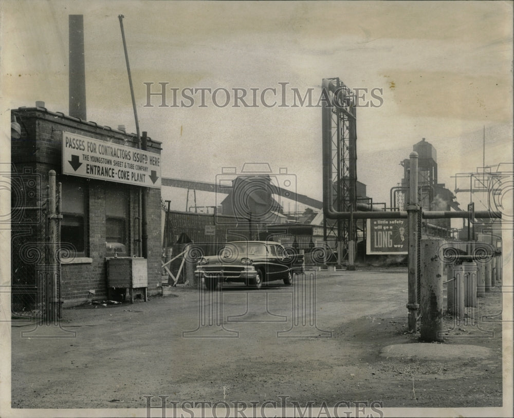 1958 Press Photo Indiana Harbor Works Wildcat Strike - RRW91187 - Historic Images