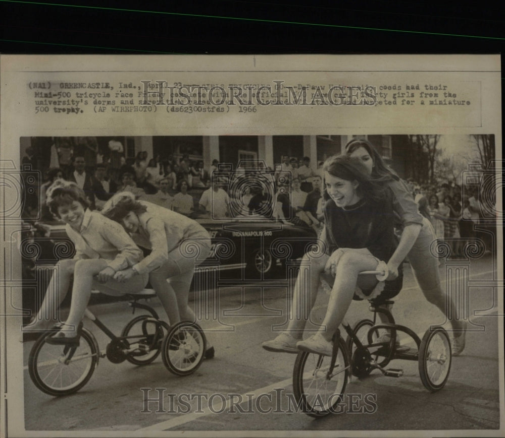 1966 Press Photo DePauw Univ Mini 500 Tricycle Race - RRW91261 - Historic Images