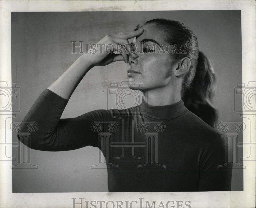 1961 Press Photo Yoga Breath Flow Postures - RRW91425 - Historic Images