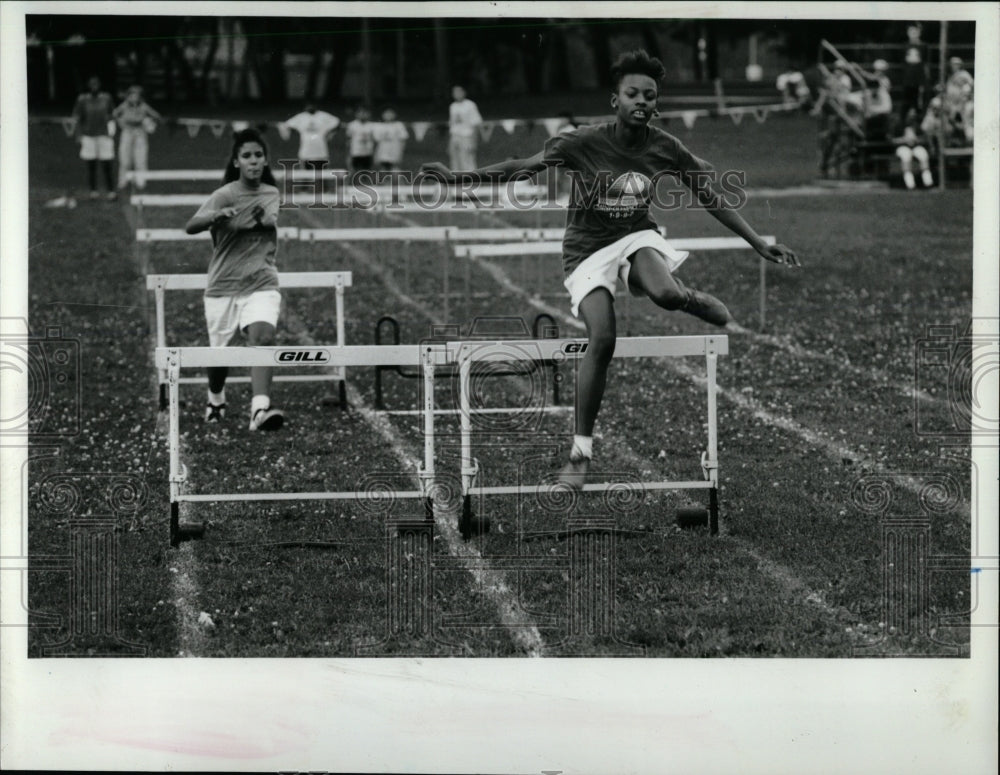 1990 Press Photo YMCA Mini-Olympics VIII Humboldt Park - RRW91485 - Historic Images