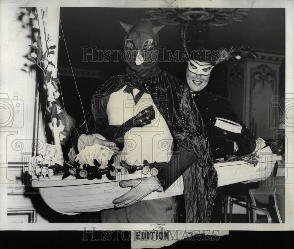 1961 Press Photo Twelfth Night Masquerade Ball Chicago - RRW91495 - Historic Images