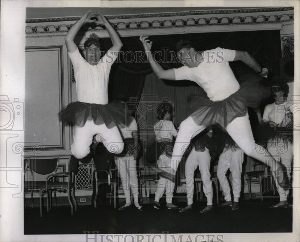 1963 Press Photo Twelfth Night Ball Bullshoi Ballet - RRW91499 - Historic Images