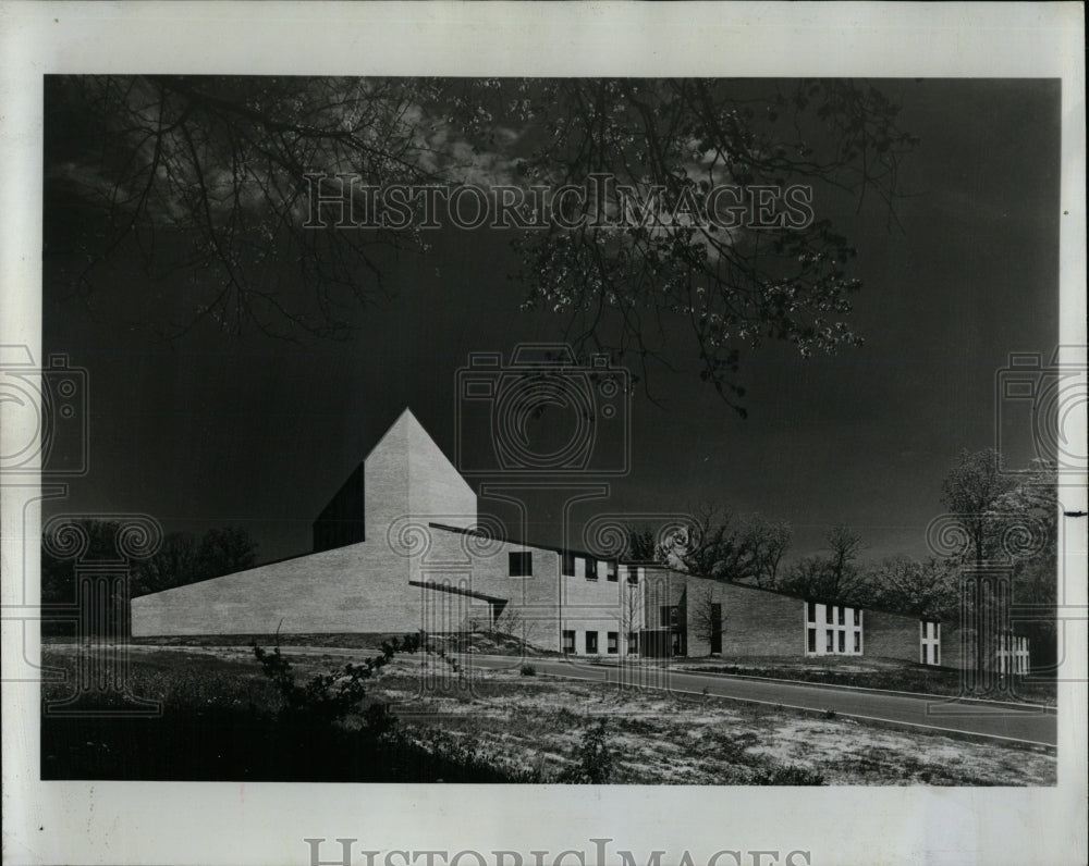 1973 Press Photo Saint Procopius Abbey In Lisle - RRW91655 - Historic Images